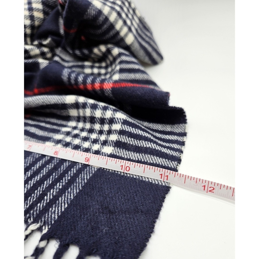 Burberrys of London Vintage 100%‎ Lambswool Scarf Navy Nova Check Plaid Scotland - Picture 4 of 6